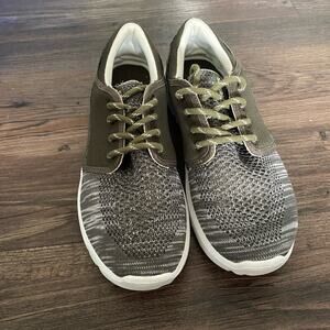 Etnies sz 8.5 green‎ gray lace up sneakers NWOT